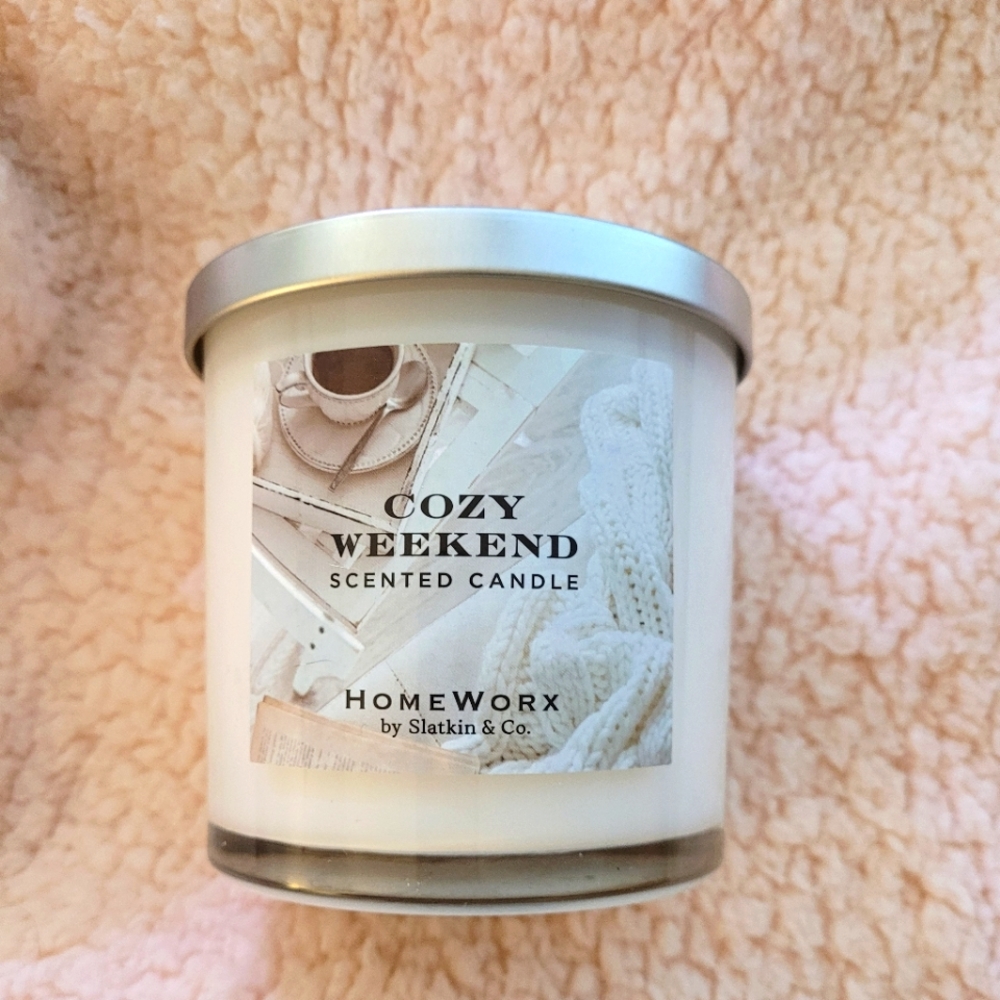 Cozy Weekend scented candle by Slatkin & Co.
